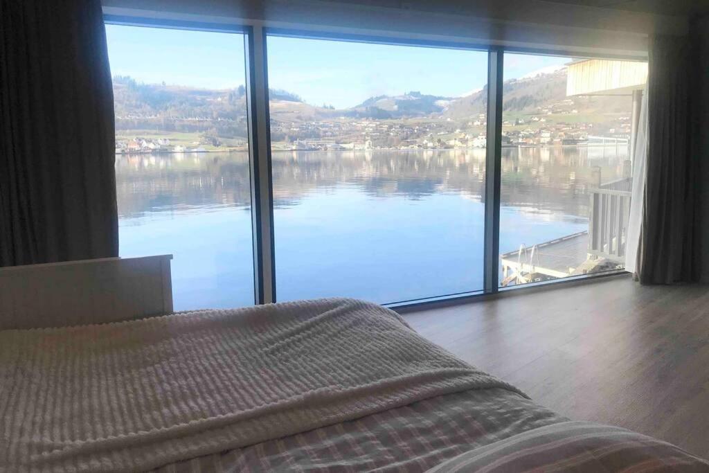 Panoramaresort In Hardangerfjorden Leilighet I Sjokanten Ved Hardangerfjorden For 7 Personer Boat , Sauna,Kajak, Sup For Rent Oystese Екстер'єр фото