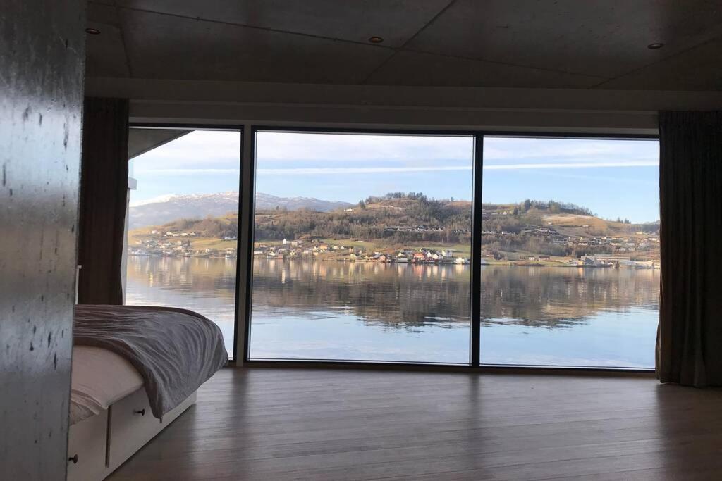 Panoramaresort In Hardangerfjorden Leilighet I Sjokanten Ved Hardangerfjorden For 7 Personer Boat , Sauna,Kajak, Sup For Rent Oystese Екстер'єр фото