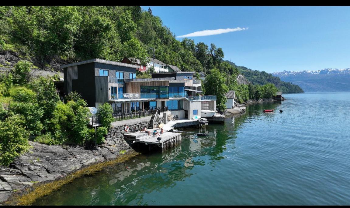 Panoramaresort In Hardangerfjorden Leilighet I Sjokanten Ved Hardangerfjorden For 7 Personer Boat , Sauna,Kajak, Sup For Rent Oystese Екстер'єр фото